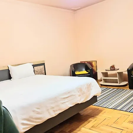 Global Downtown - Unirii Appartement Boekarest